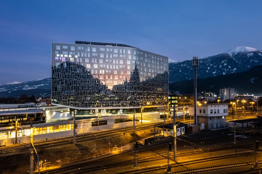 Hochwertiges Niedrigenergie Gebäude direkt gegenüber Einkaufszentrum Sillpark