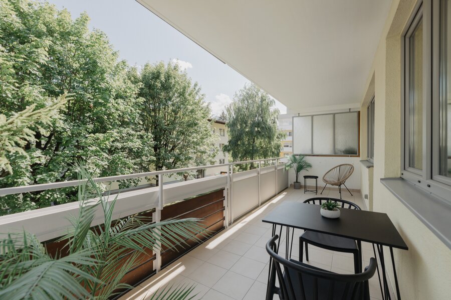 Südbalkon mit Blick ins Grüne | © Firmengruppe Abenthung