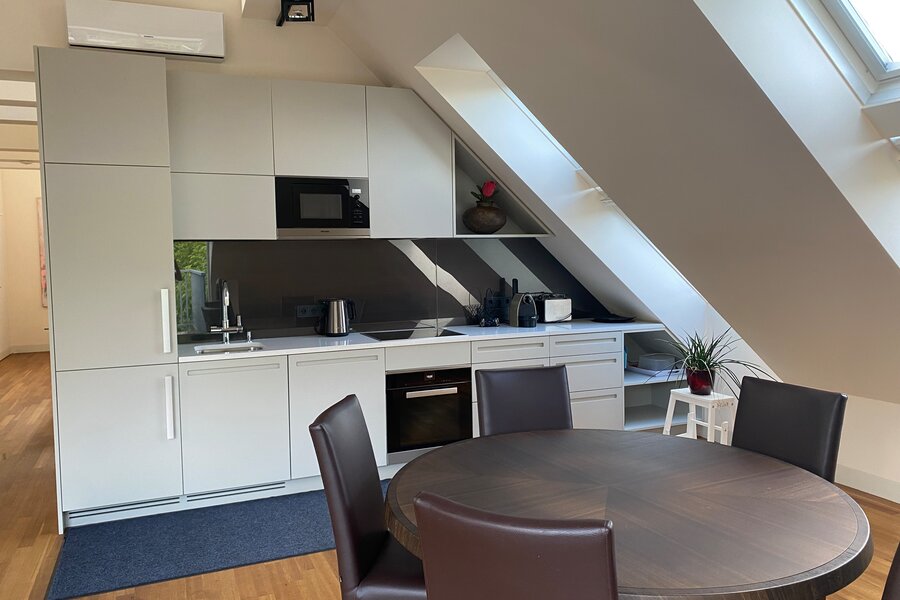 Küche mit Essbereich