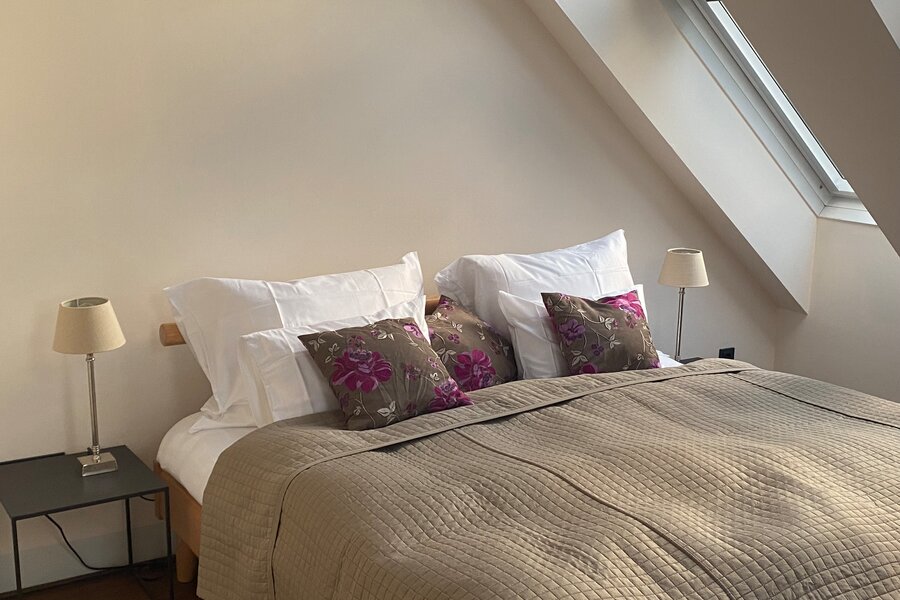Schlafzimmer 1