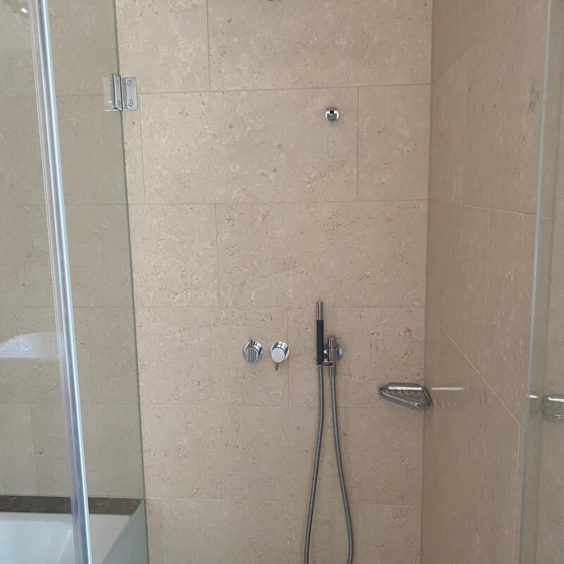 Großes Badezimmer - Regendusche