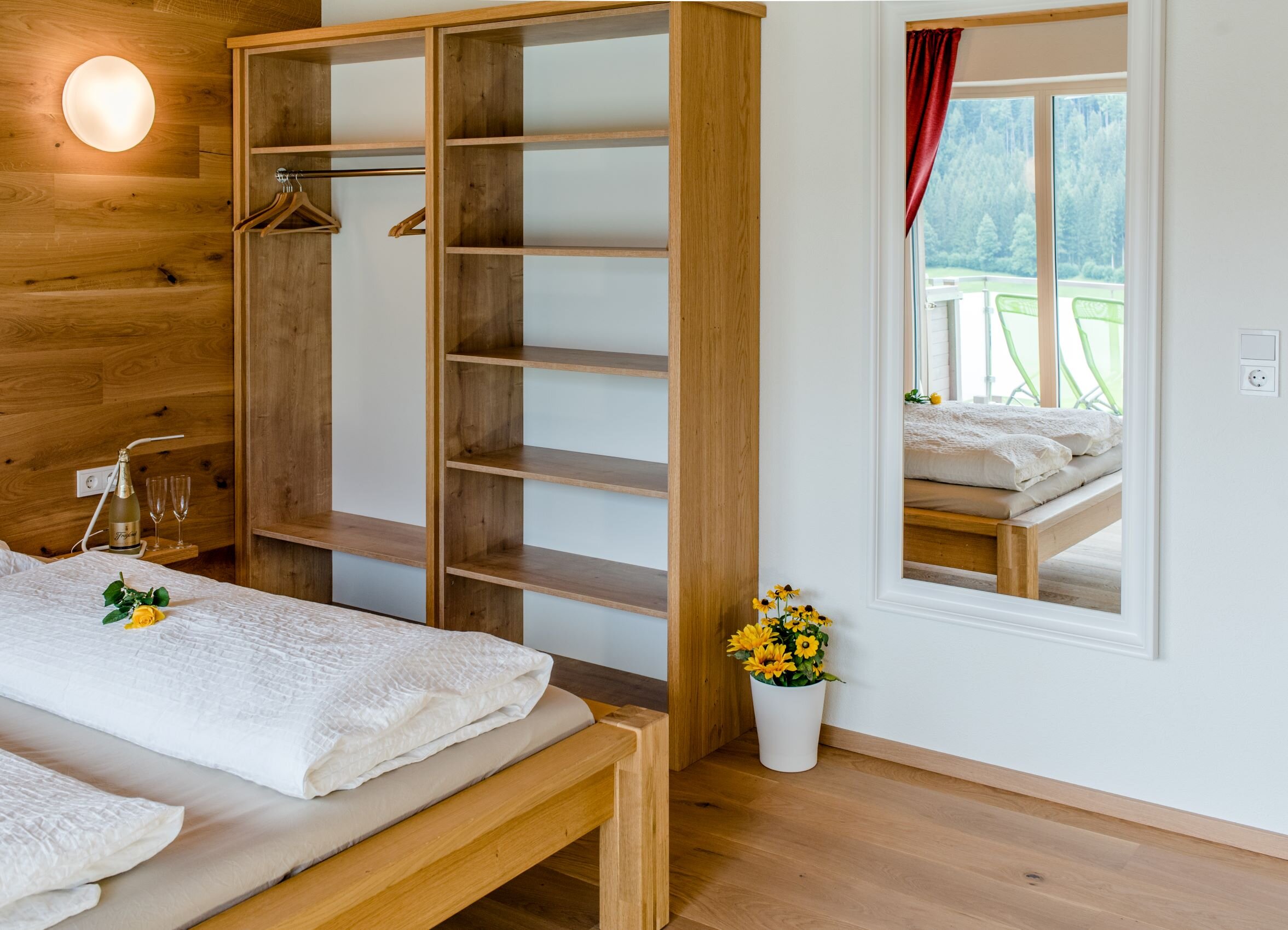 Offener Schrank