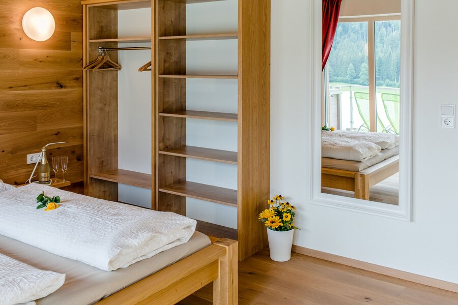 Offener Schrank