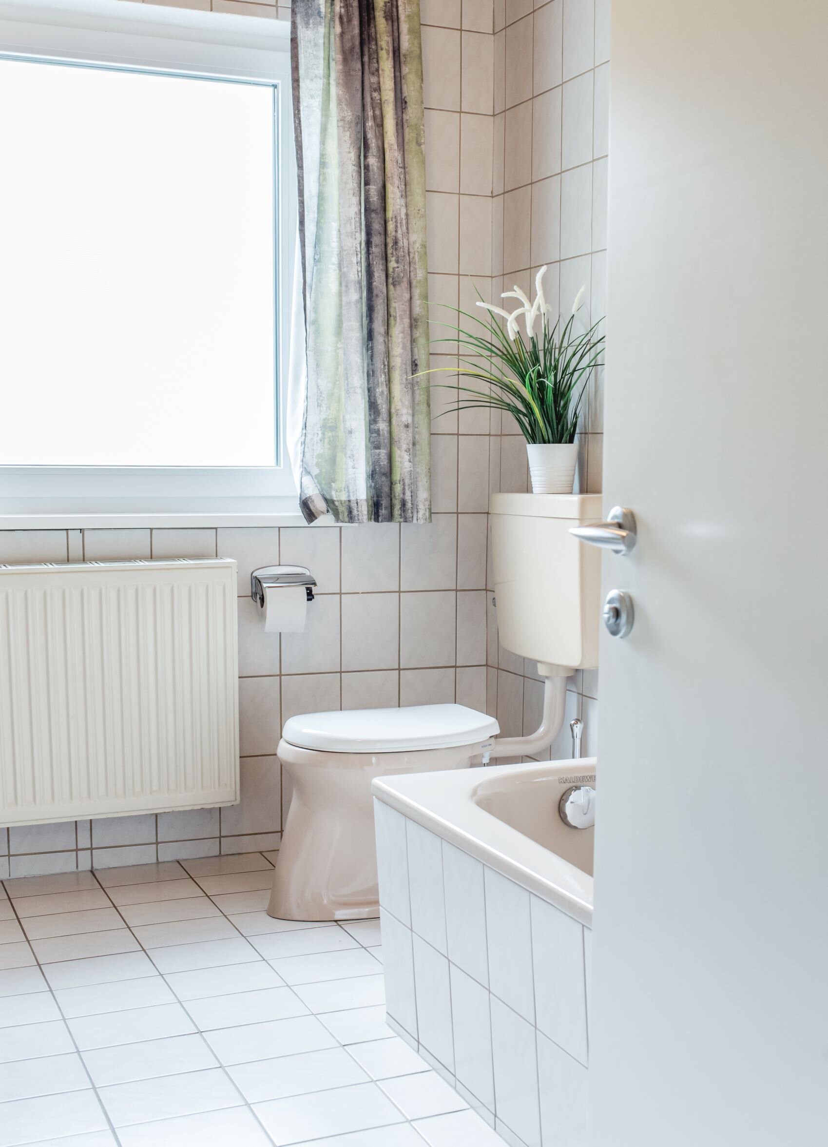 Badezimmer und Toilette