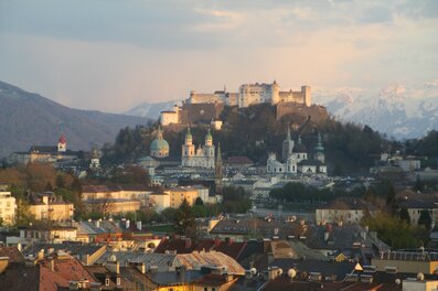 View of Hohensalzburg Fortress: 3-room apartment, short-term rental & temporary housing for 1 to 6 months in Salzburg