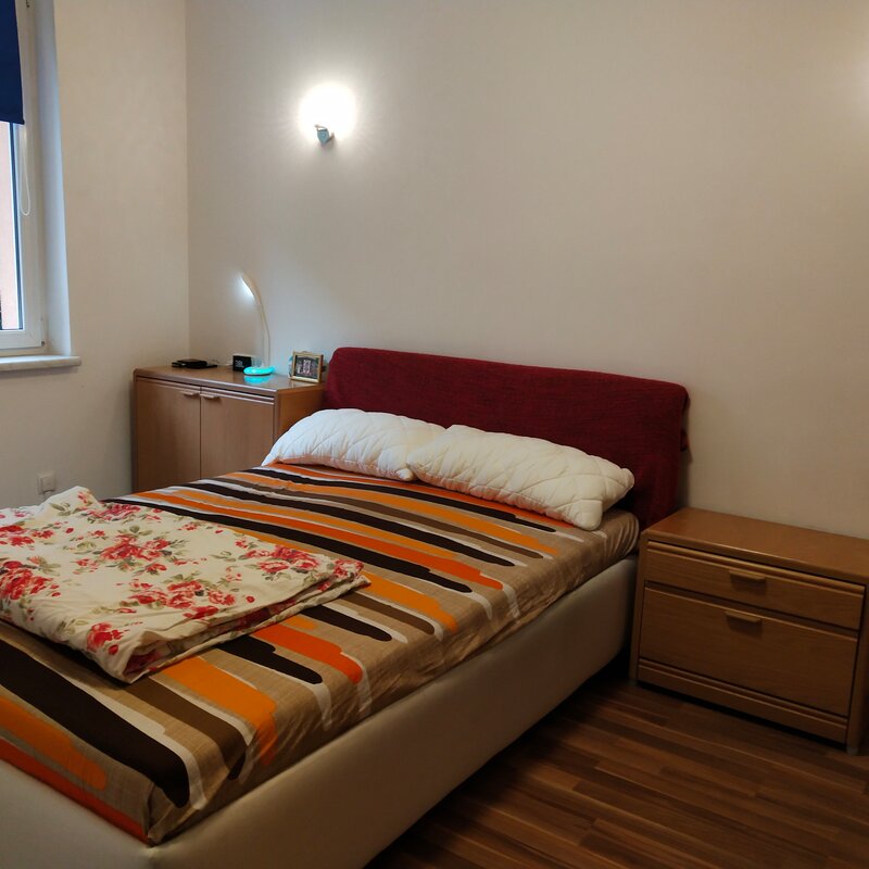 Schlafzimmer 1