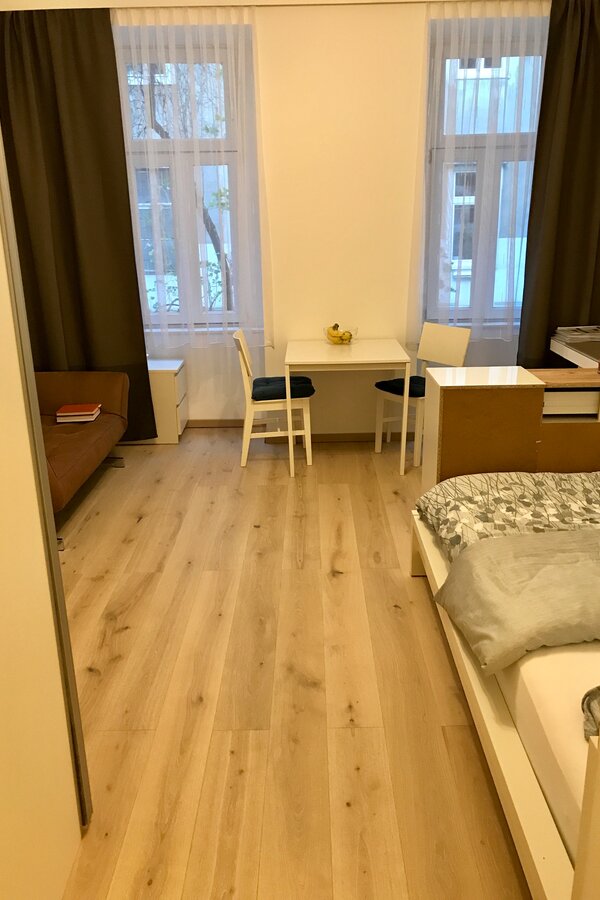 Blick von Küche ins Zimmer | © Clemens Fontner