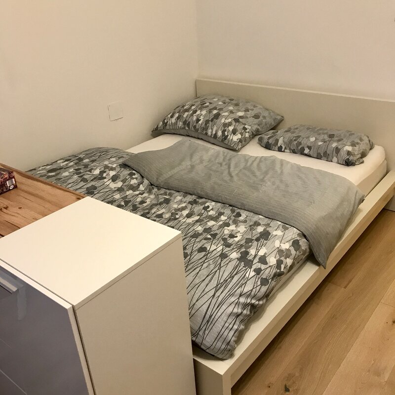 Das Bett ist 140x200 groß