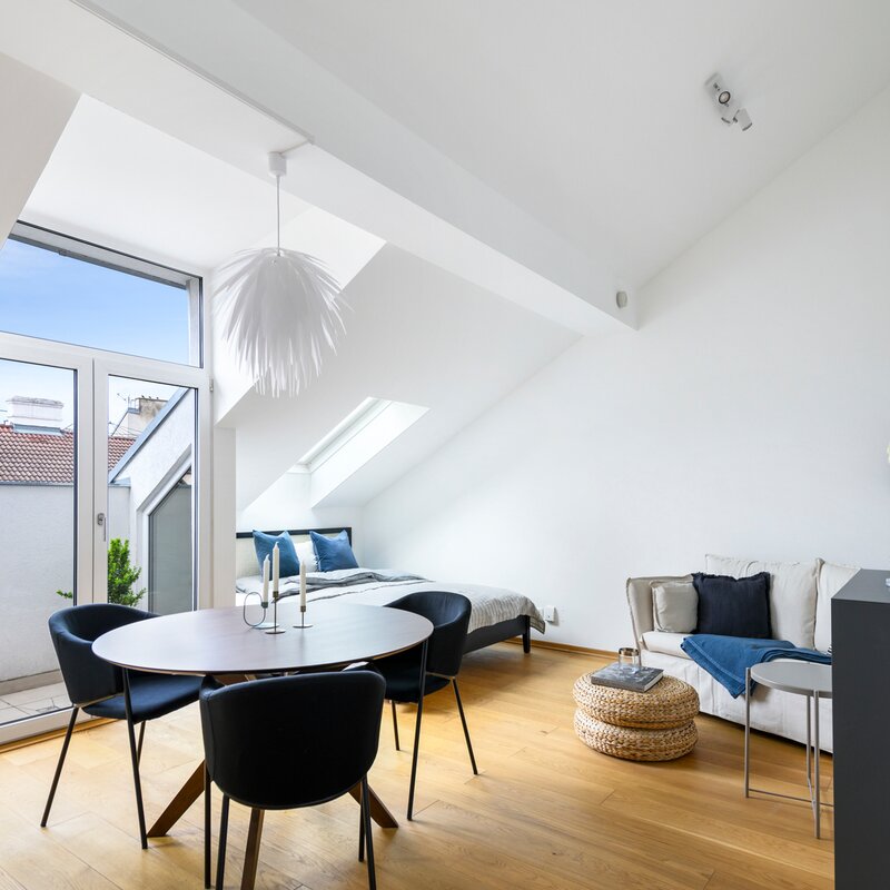 Helles Studio-Apartment mit Dachterrasse & Skylight – 1-Zimmer Kurzzeitmiete, Wohnen auf Zeit 1 bis 6 Monate, Wien