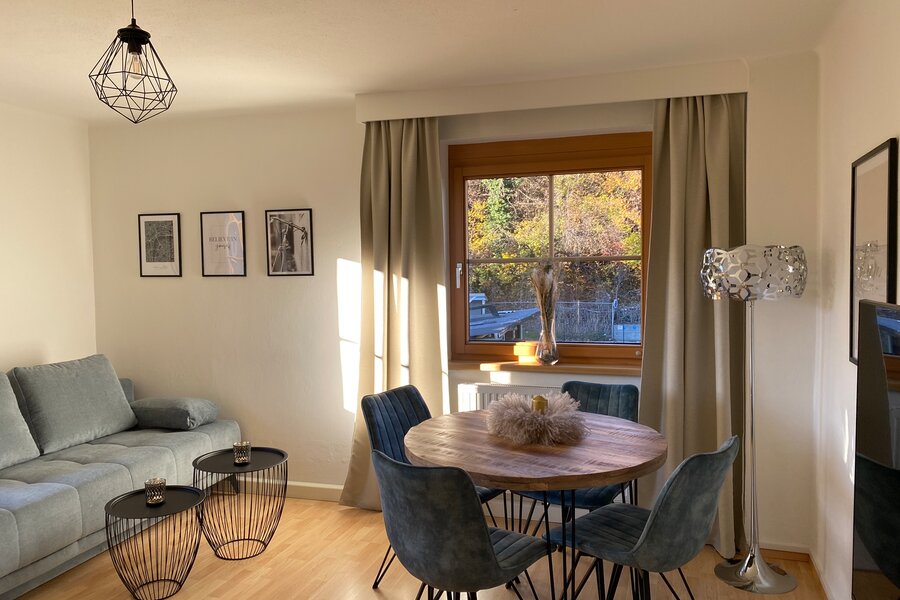  Cozy living-dining area