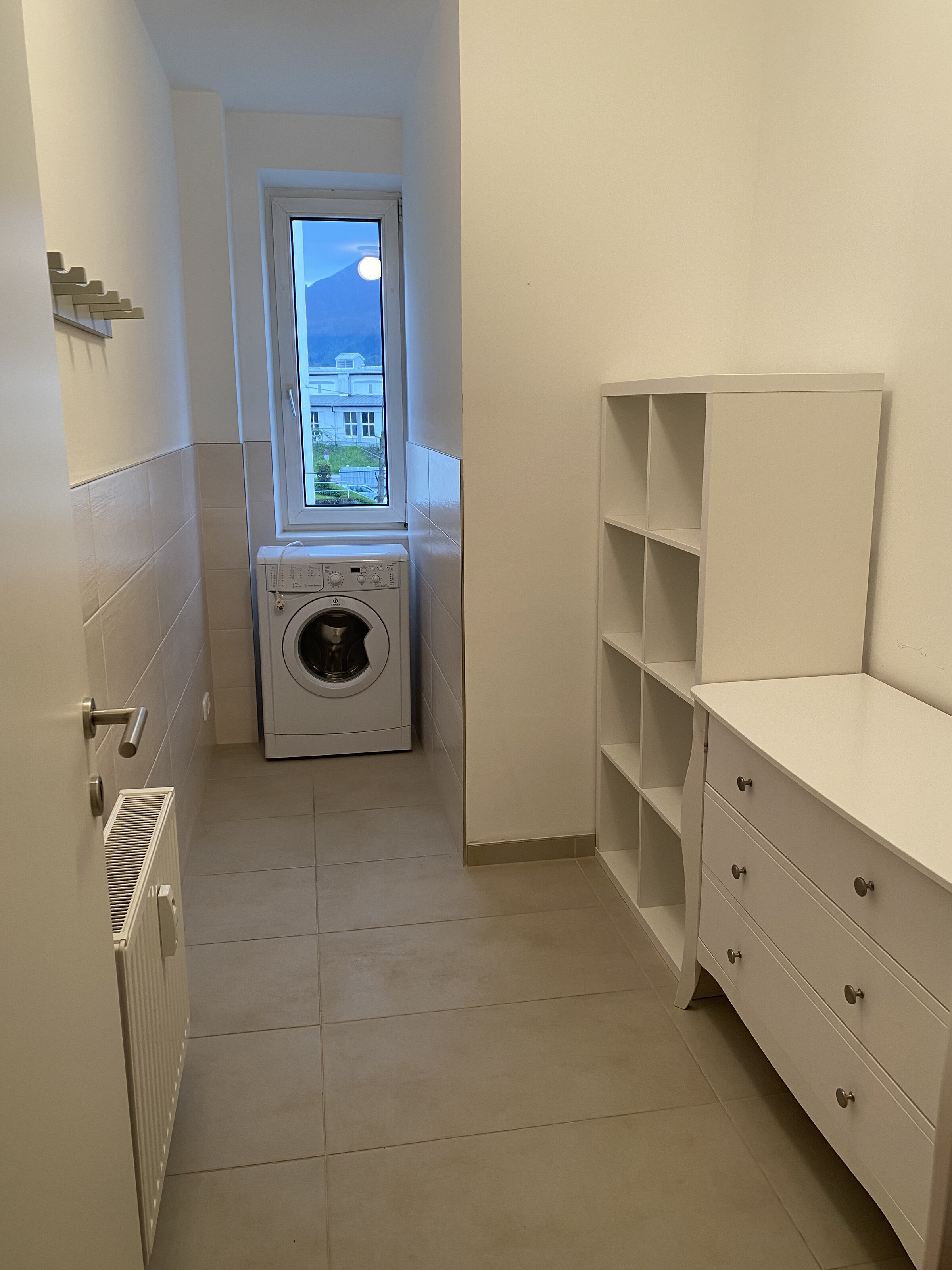 Storage room/washroom