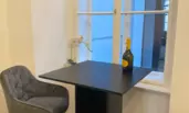 Bar table (kitchen)