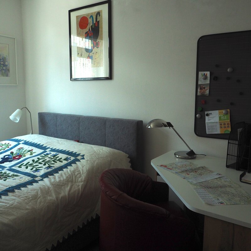 bking size bed