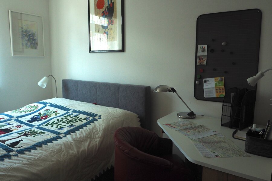 bking size bed