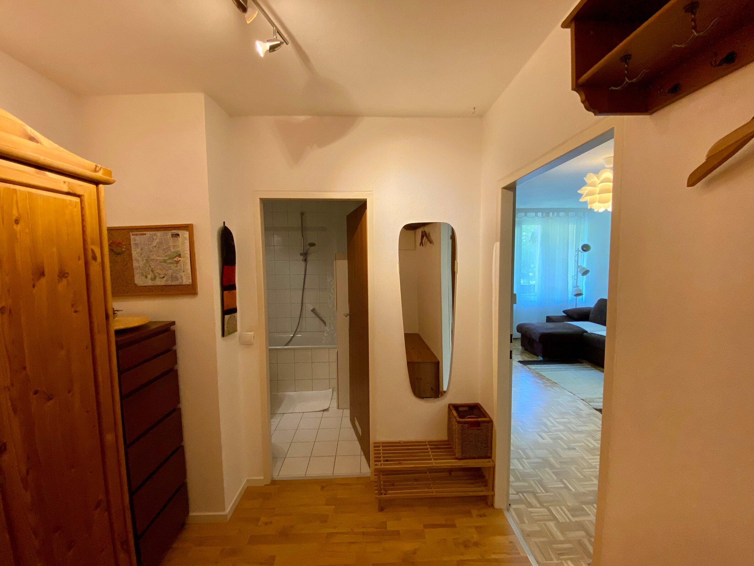 Vorraum mit Garderobe