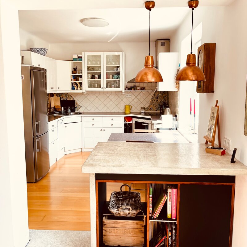 Bar & Kitchen 