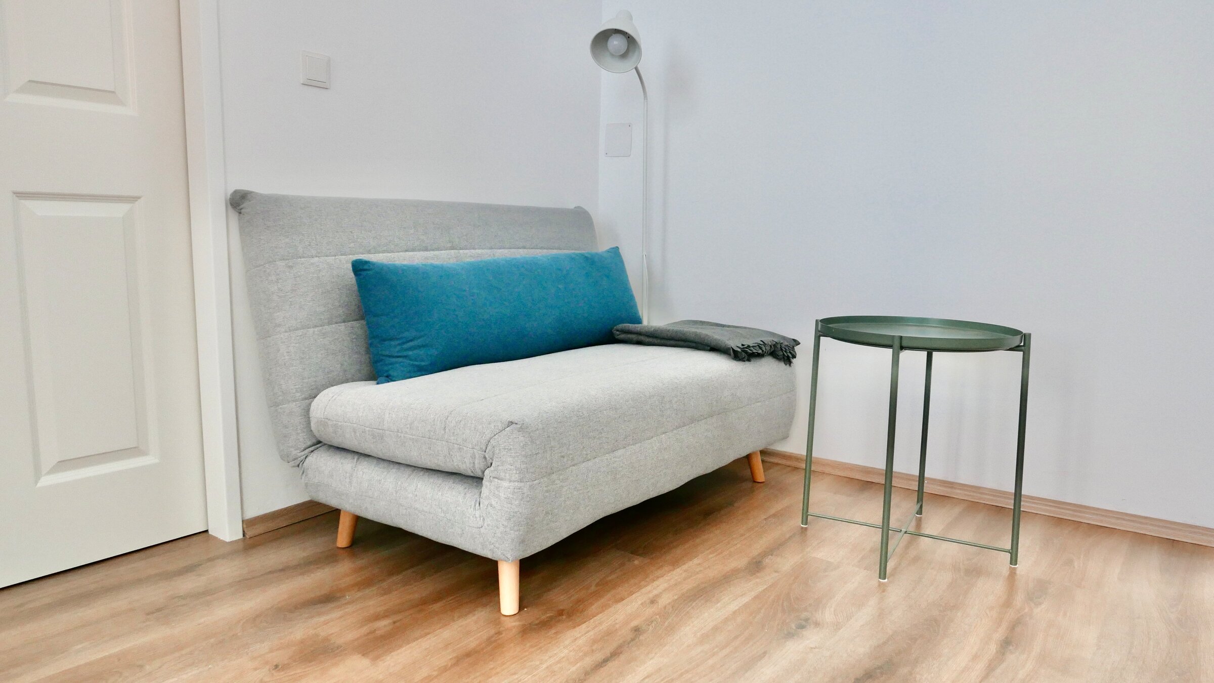 Pull-out sofa