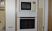 Mikrowelle und Backofen | © Werner Ertl