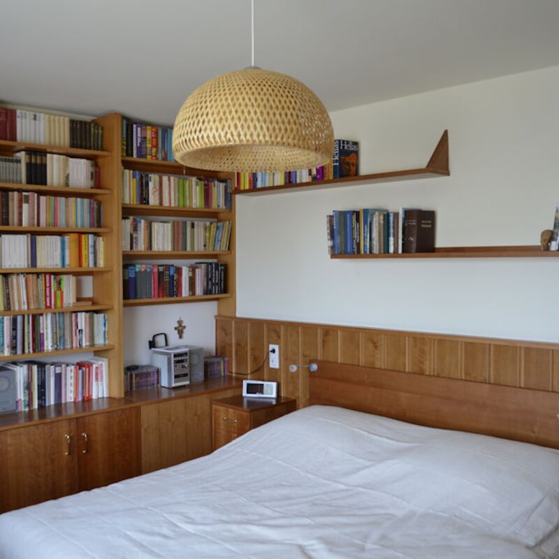 Im Regal befinden sich keine Bücher | © Werner Ertl