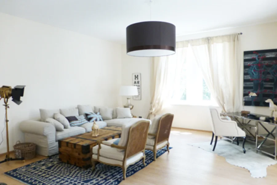 Wohnzimmer mit Schreibtisch - Luxus Apartment Wien - Wohnzimmer mit Schreibtisch