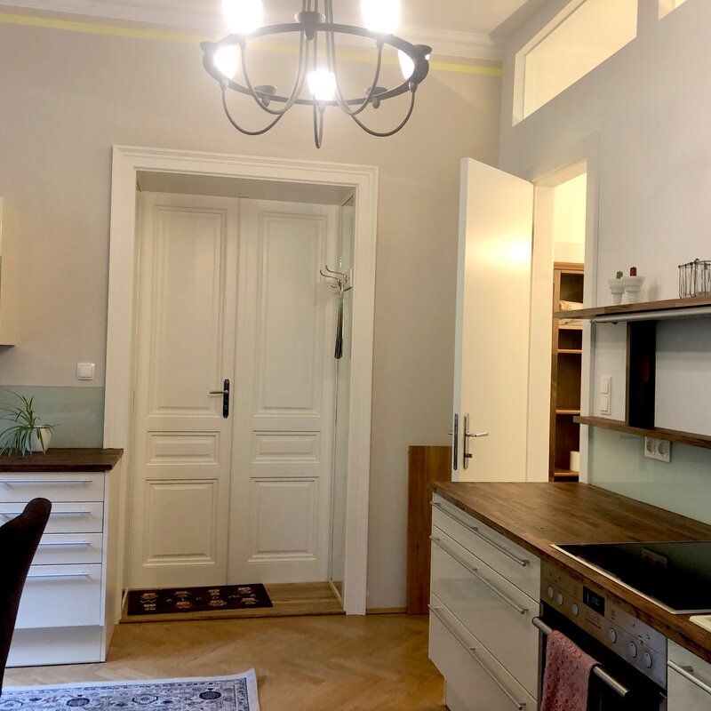 Wohnküche und Eingang in die Wohnung