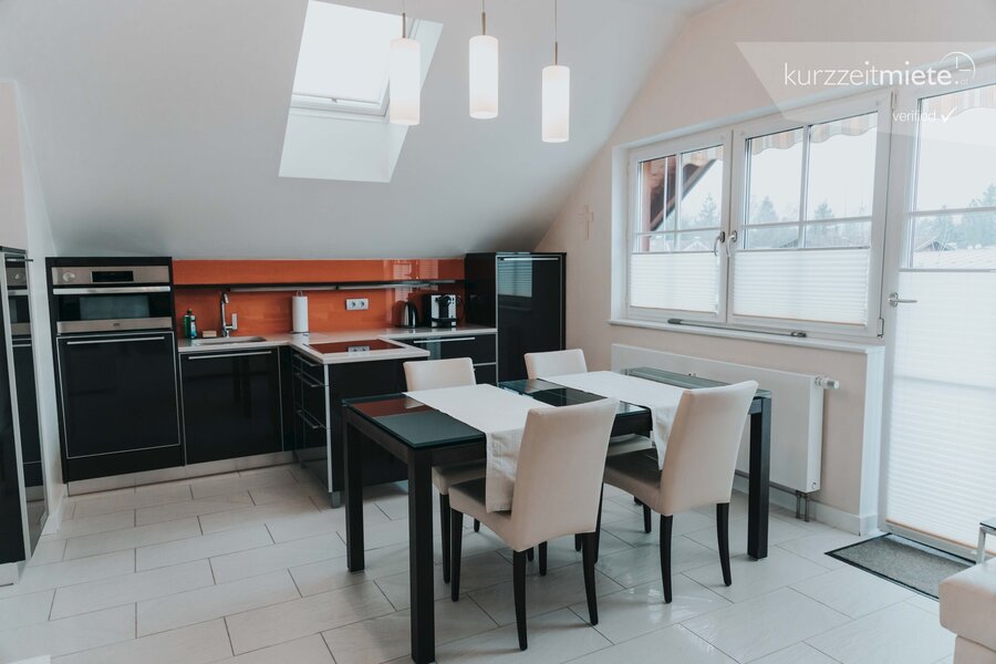 Moderne Küche & Essbereich: 2-Zimmer Wohnung für Kurzzeitmiete & Wohnen auf Zeit, 1 bis 6 Monate, Wals-Siezenheim