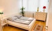 Queen-Size Bett