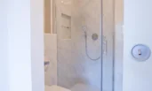 Schönes Badezimmer