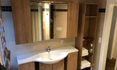Badezimmer Schrank mit Spiegel