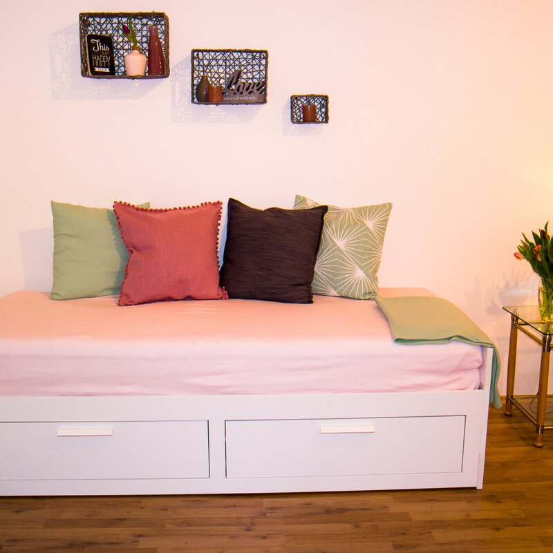 Schlafgelegenheit im Wohnzimmer