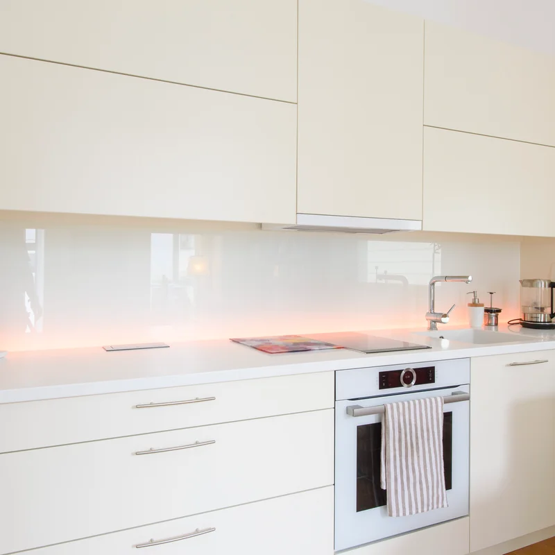 Herd hightech mit Dampfgarer integriert und Geschirrspüler