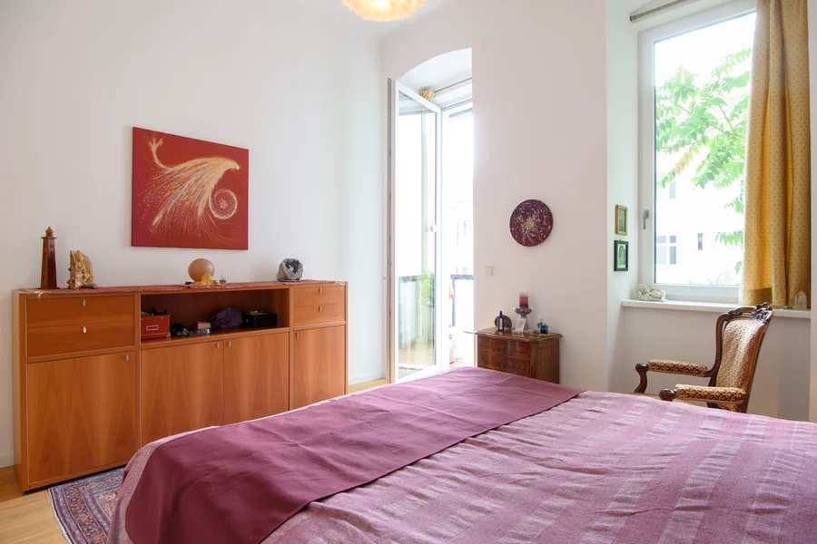 Schlafraum mit Balkonverbindung