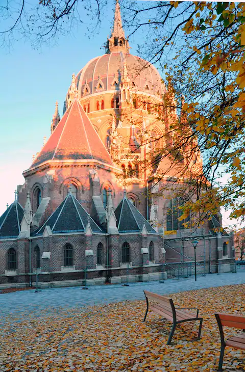 Maria vom SIege im Herbst,