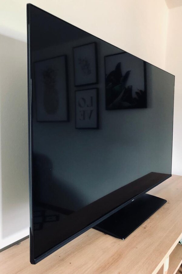 50" UHD Smart TV