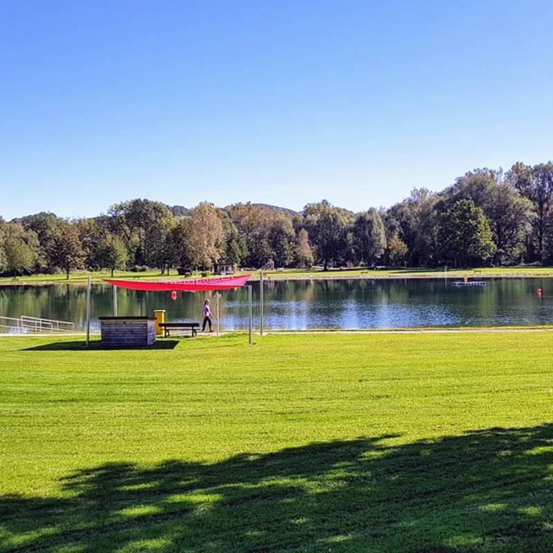 Swimming lake, 5min walking time
