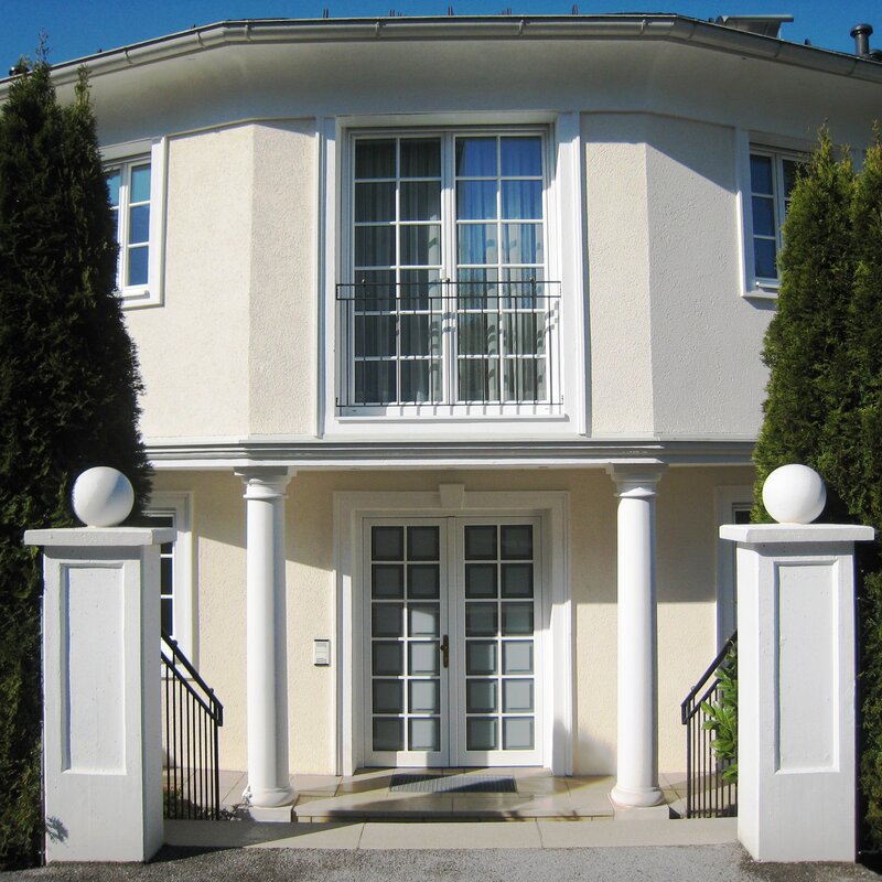 Klassisches Haus mit Säulenportal – Kurzzeitmiete & Wohnen auf Zeit für 1 bis 6 Monate in Großgmain