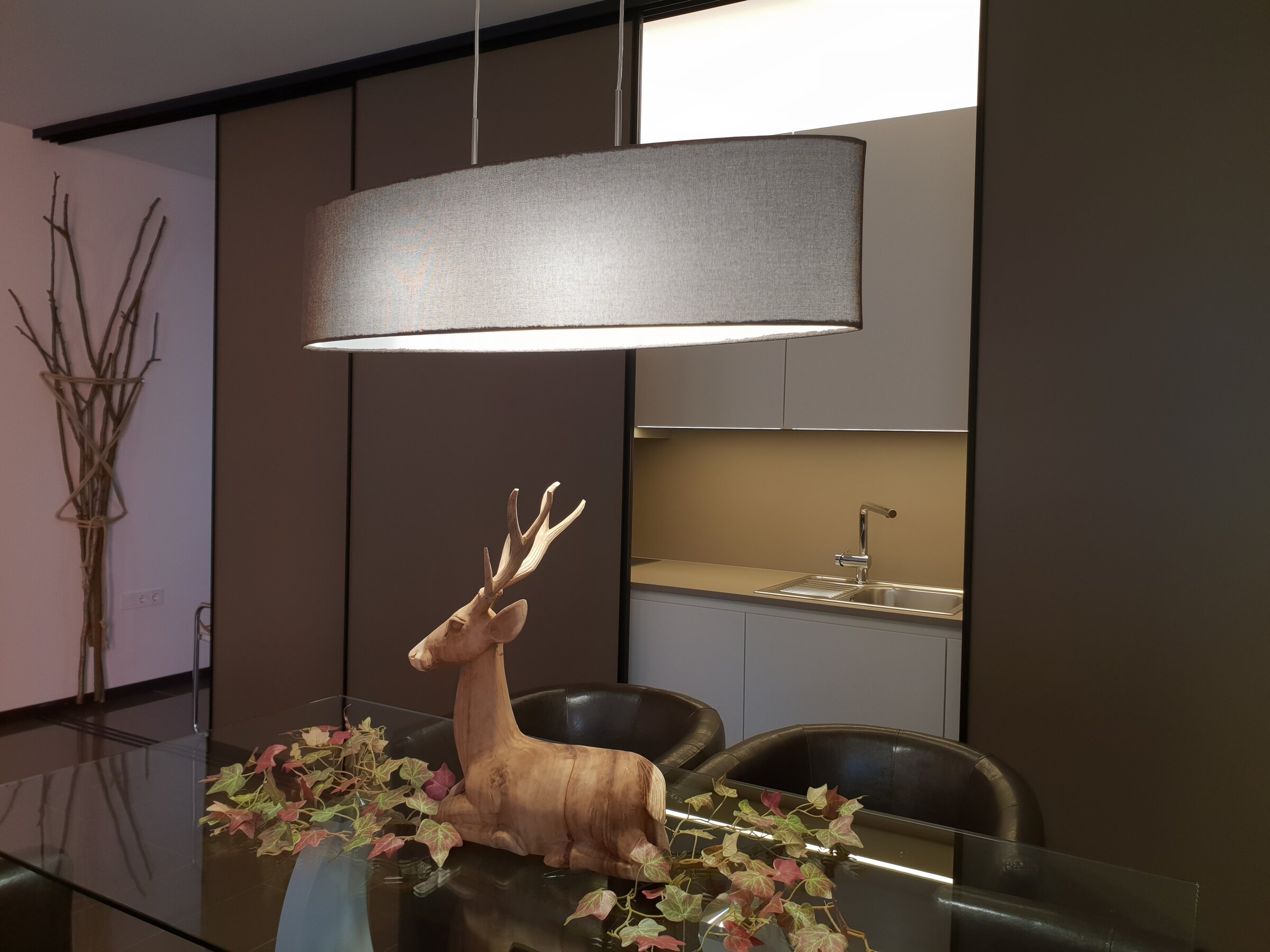 Schiebetüren zur Küchenzeile | © Eva von Schilgen