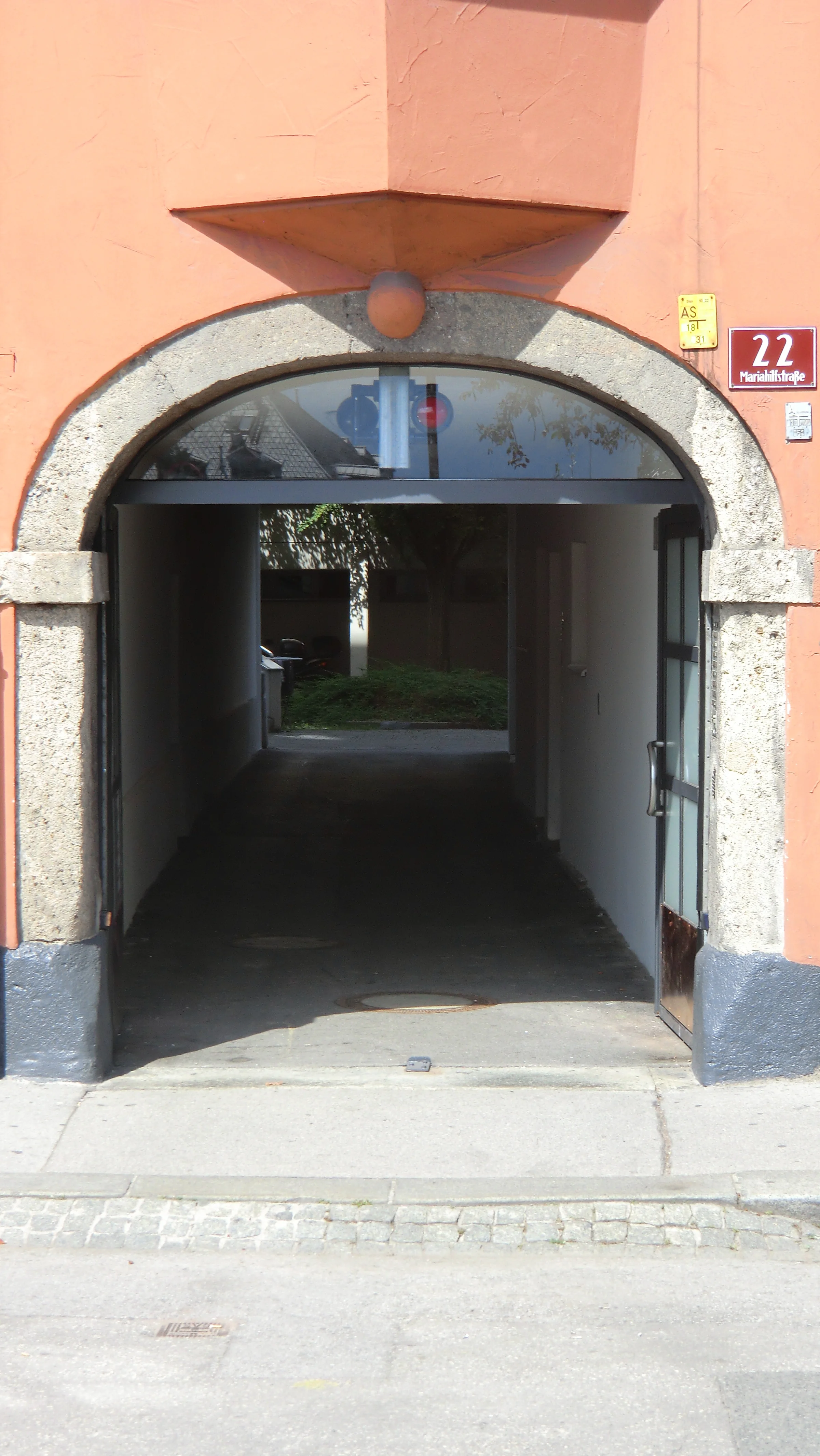 Garagenzufahrt | © Gerhard Seher