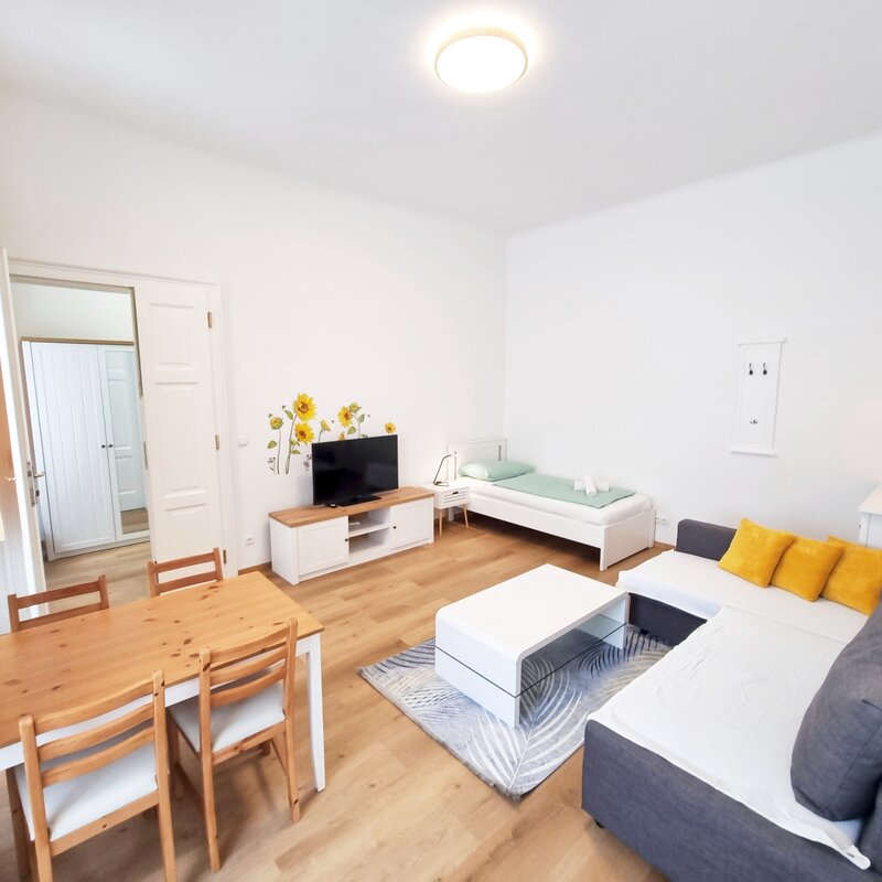 Helles 2-Zimmer Apartment mit Essbereich & Couch – Kurzzeitmiete Wien, Wohnen auf Zeit für 1 bis 6 Monate.