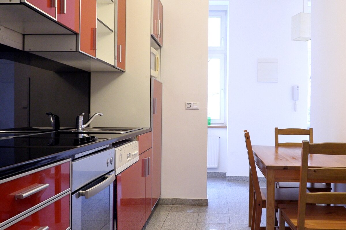 Kitchen, Kitchentable