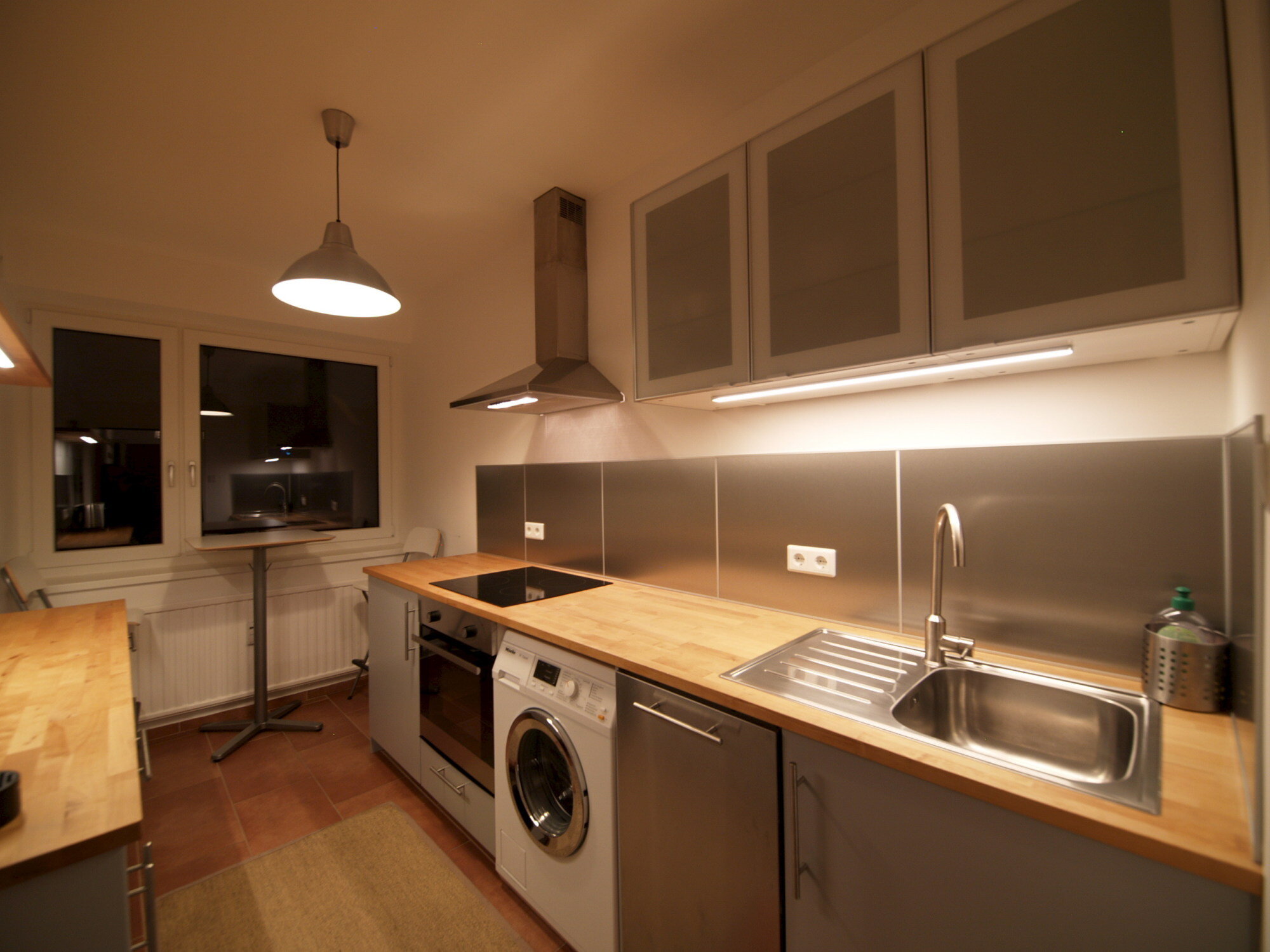 Küche mit Essplatz für 2 Personen