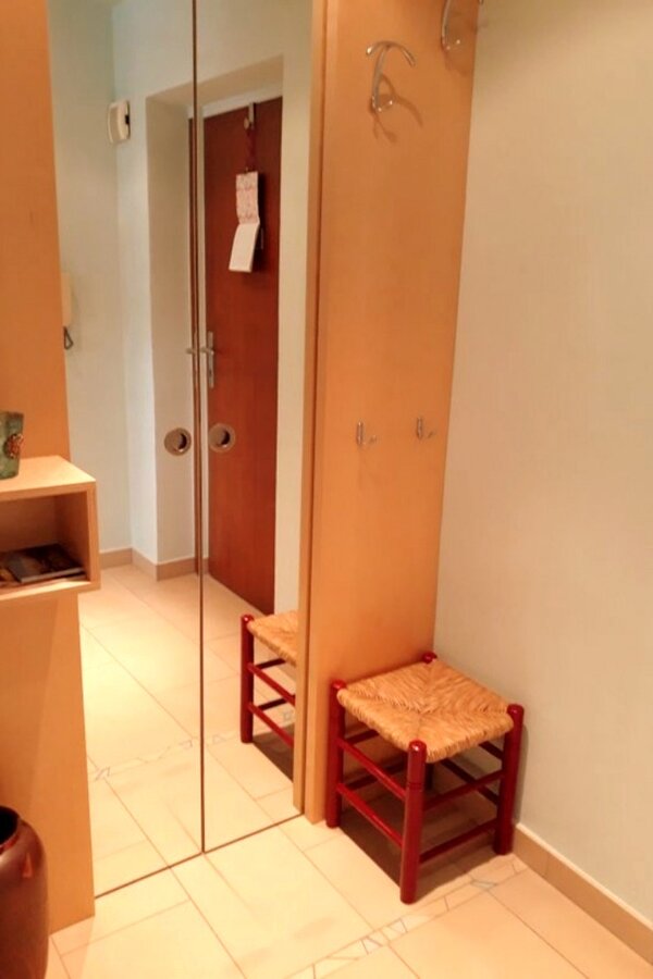 Schrank und Eingangsbereich