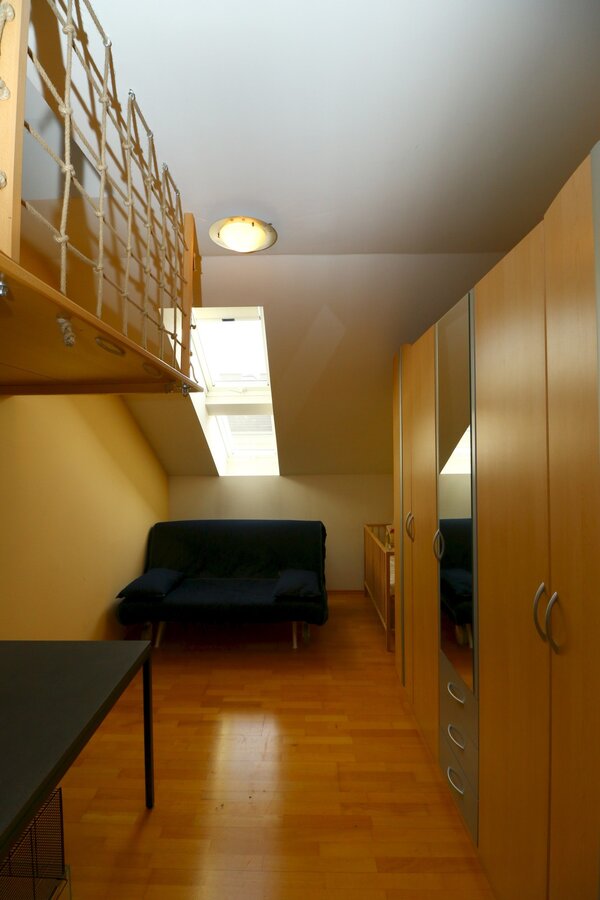 G?stezimmer mit Schlafcouch