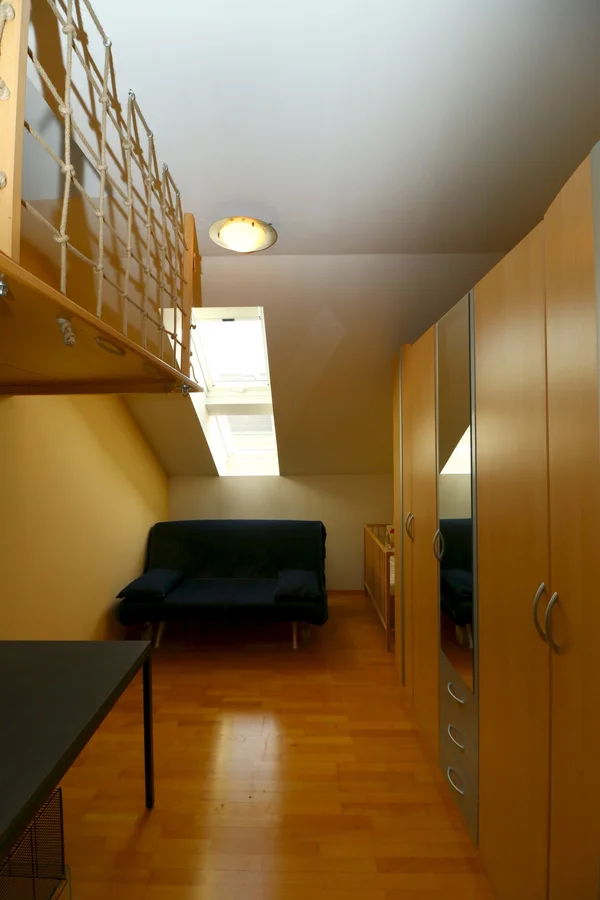 G?stezimmer mit Schlafcouch