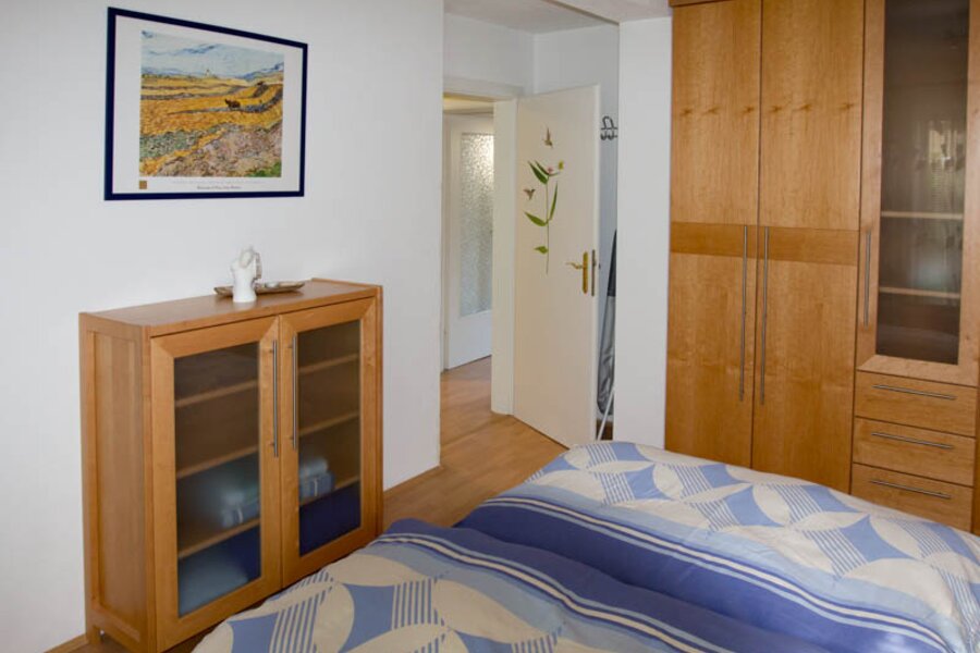 Vollholzm?bel mit viel Stauraum