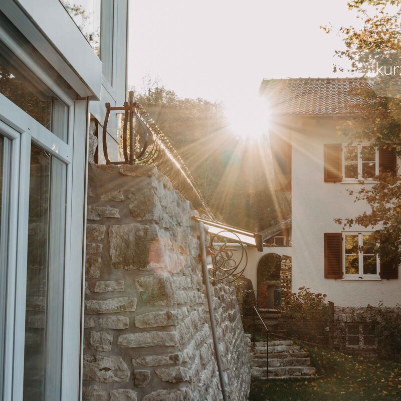 Golden sunset setting: 3-room apartment for short-term rental & temporary housing for 1 to 6 months in Salzburg