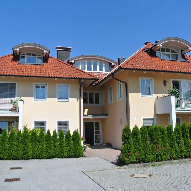 Gepflegtes Mehrfamilienhaus mit 2-Zimmer-Wohnung – Kurzzeitmiete & Wohnen auf Zeit für 1 bis 6 Monate in Anthering