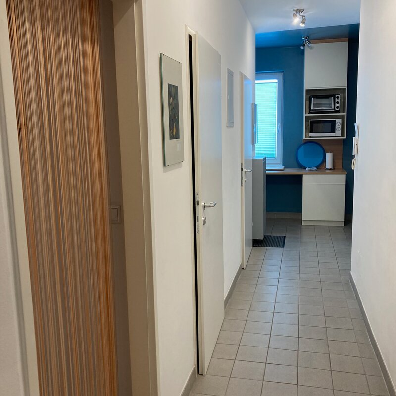 Vorzummer mit Eingang zu WC, Dusche u. Abstellraum | © Lauscker