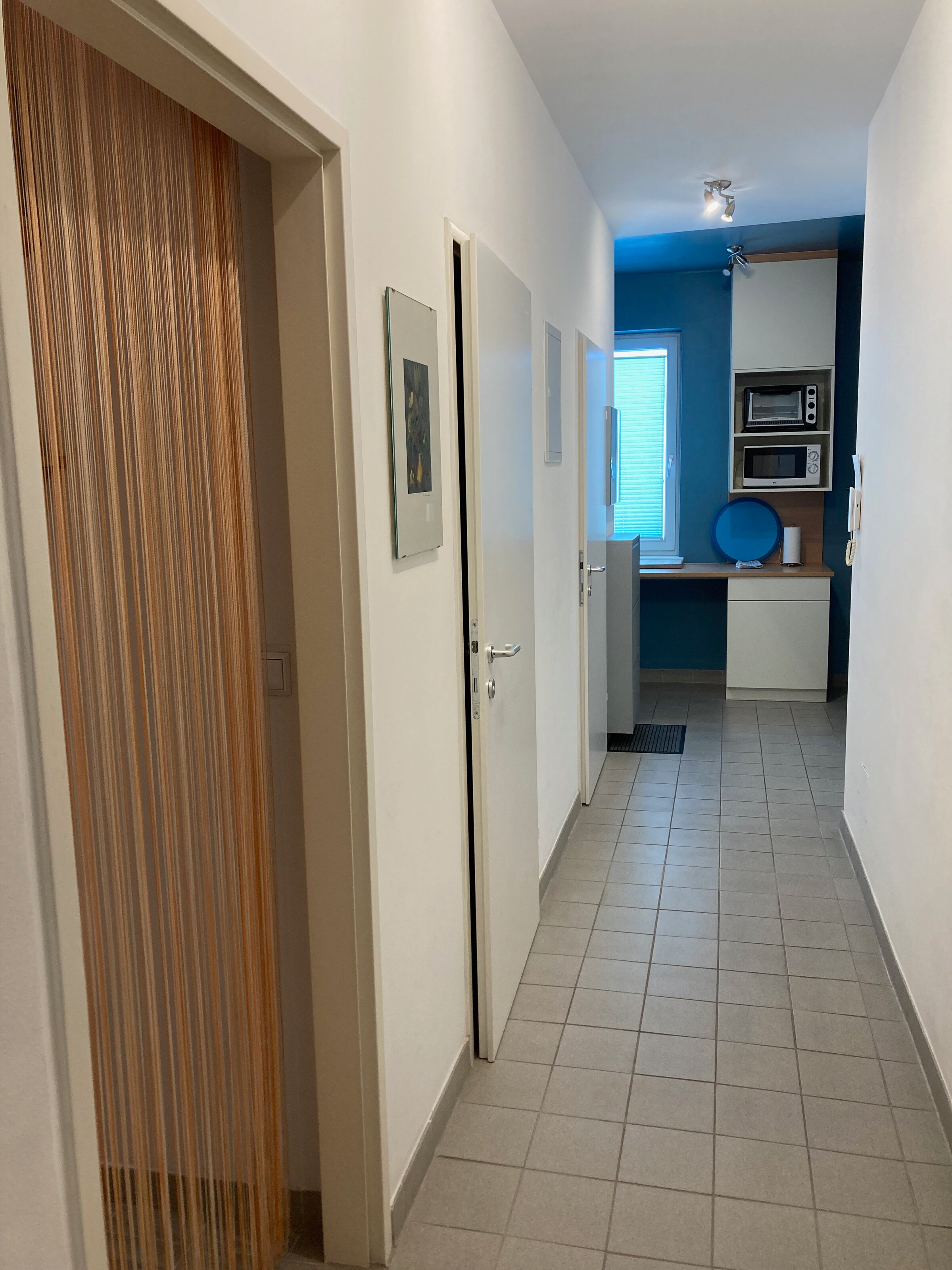 Vorzummer mit Eingang zu WC, Dusche u. Abstellraum | © Lauscker