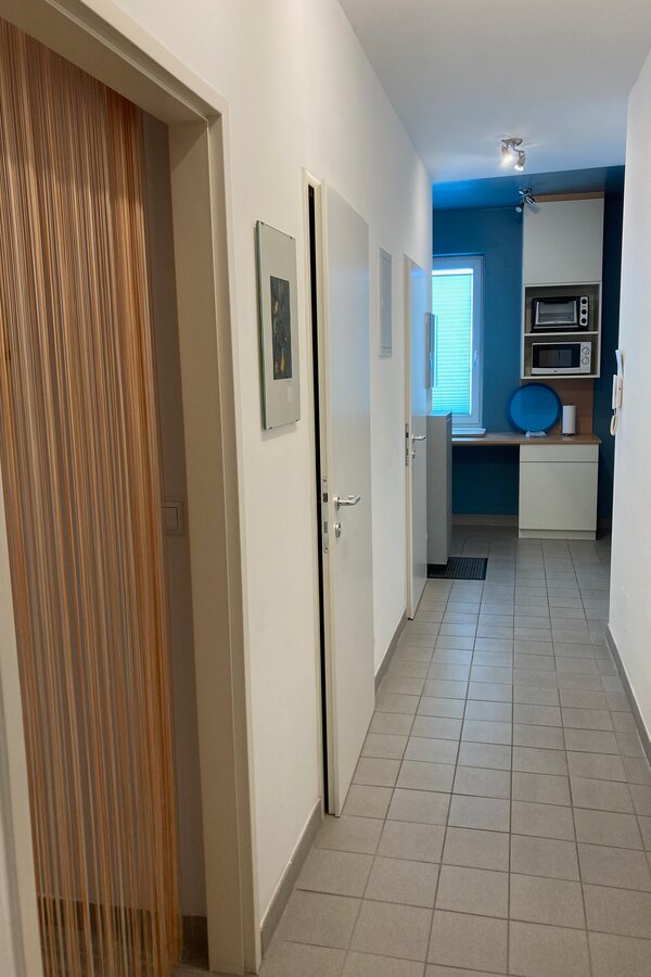 Vorzummer mit Eingang zu WC, Dusche u. Abstellraum | © Lauscker